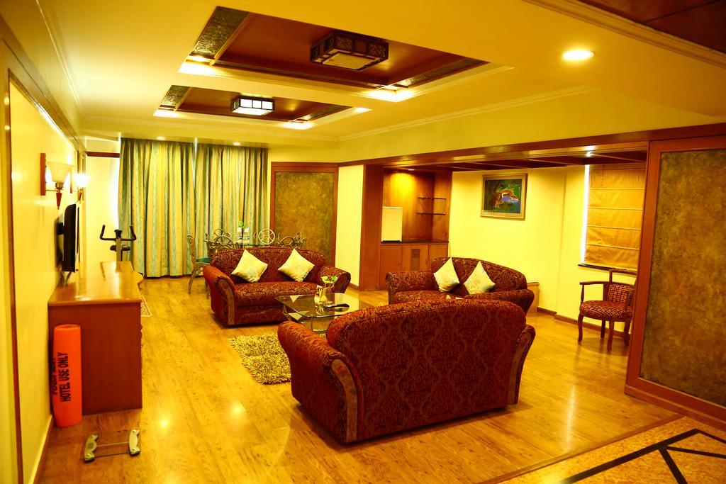 Kences Hotel -Opp Apsrtc Bus Stand Tirupati Exteriér fotografie