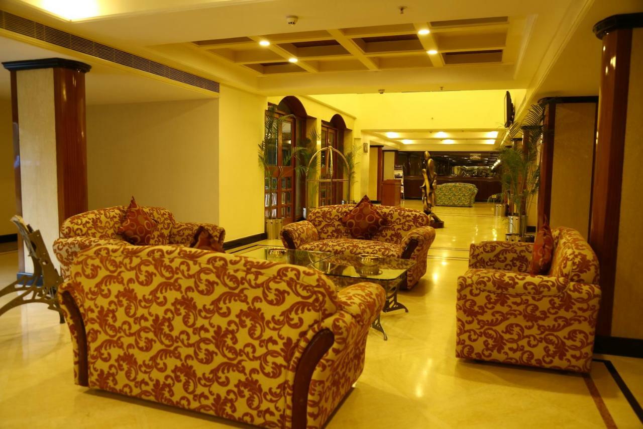 Kences Hotel -Opp Apsrtc Bus Stand Tirupati Exteriér fotografie
